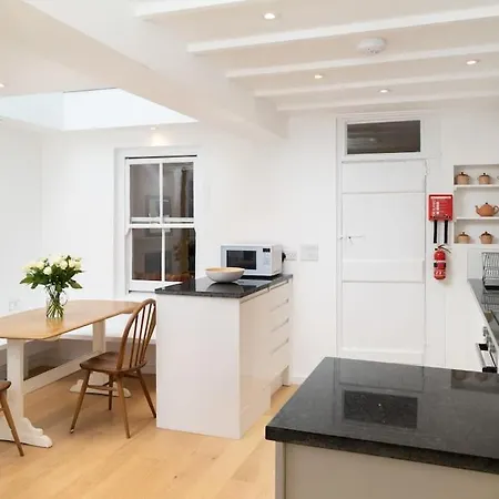 Holiday home Beautiful And Contemporary Cornish Townhouse In Penzance