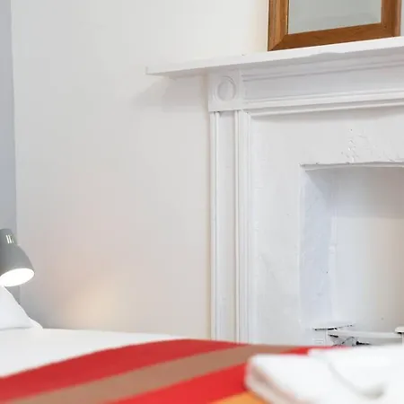 Beautiful And Contemporary Cornish Townhouse In