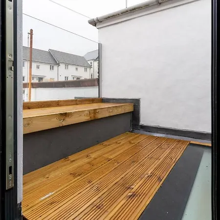 Beautiful And Contemporary Cornish Townhouse In Holiday home *