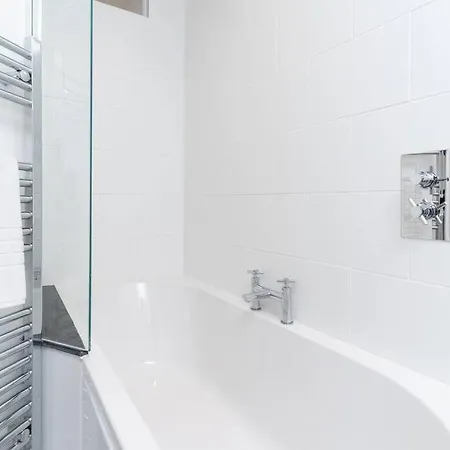 Holiday home Beautiful And Contemporary Cornish Townhouse In