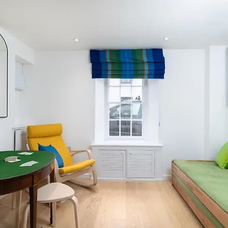 Beautiful And Contemporary Cornish Townhouse In Penzance