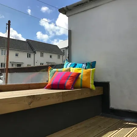 Beautiful And Contemporary Cornish Townhouse In *